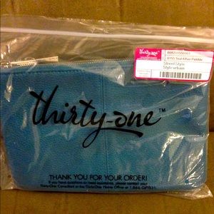 Street style thirty one purse